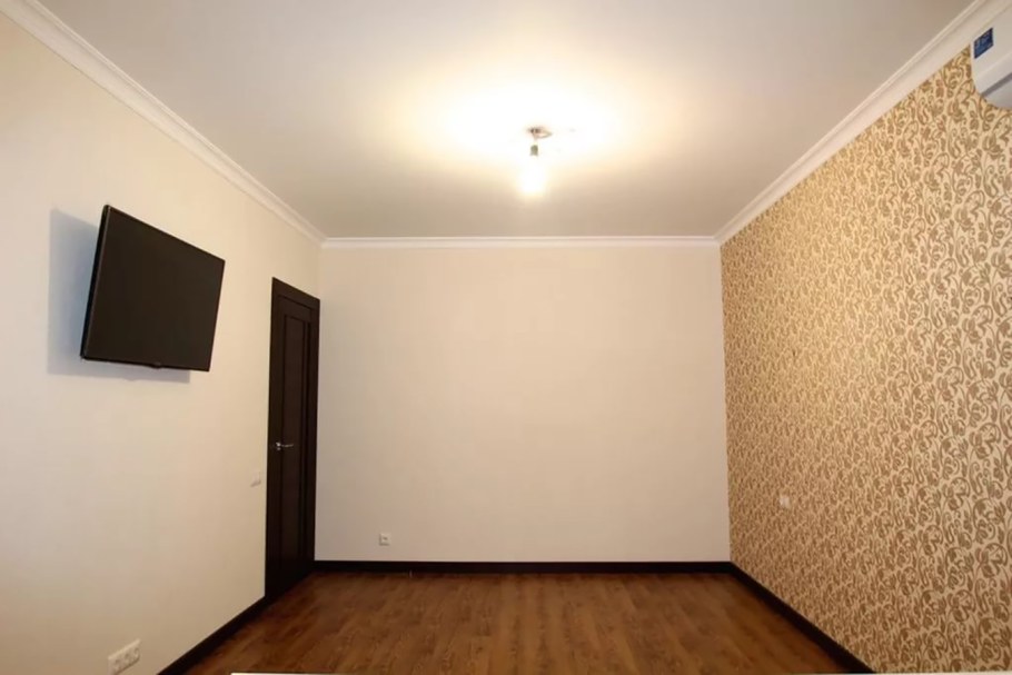 Обои в квартиру