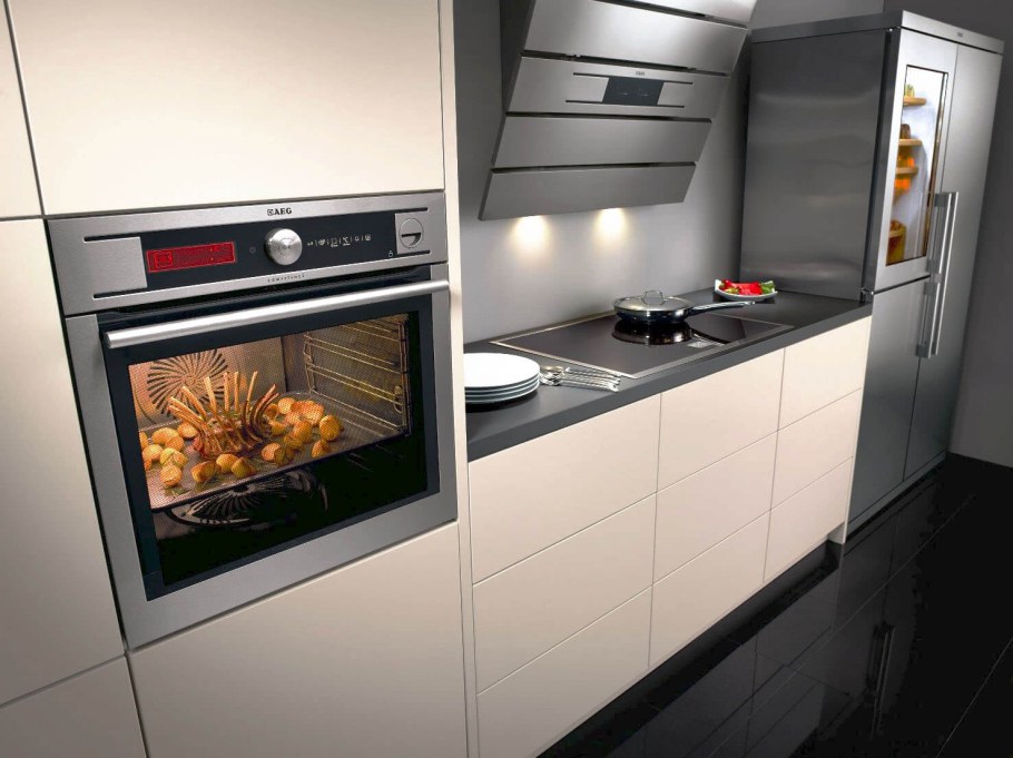 Шкаф-пенал для кухни