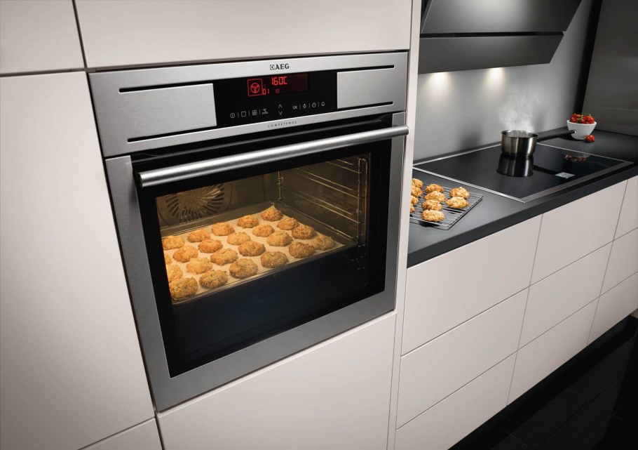 Встроенный холодильник Smeg