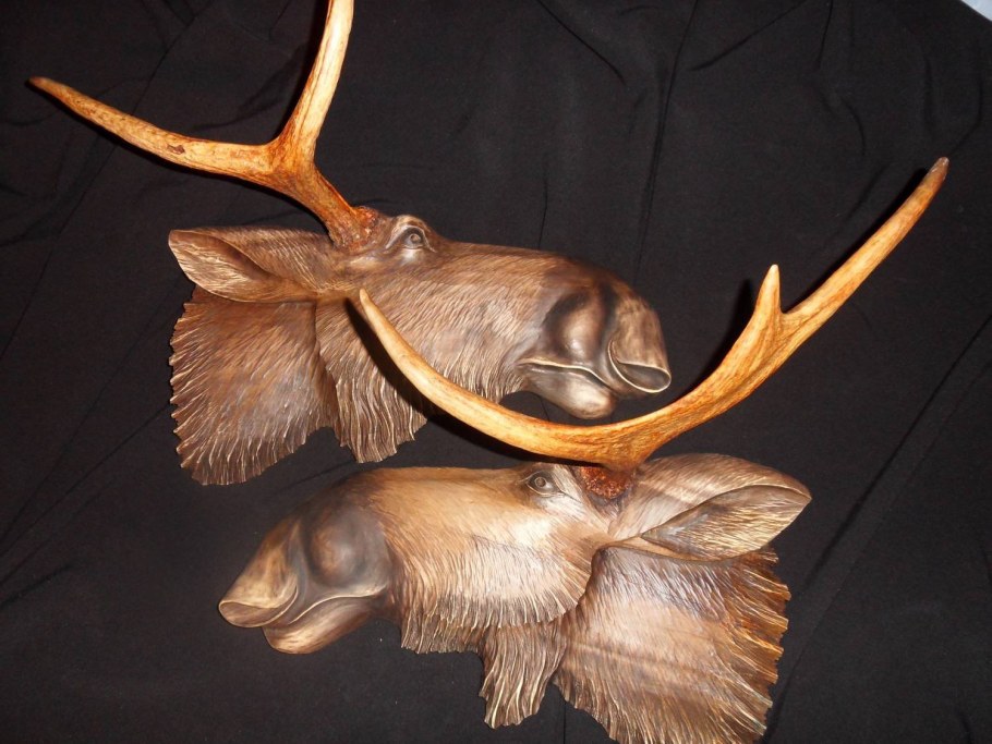 Вешалка из Рогов лося