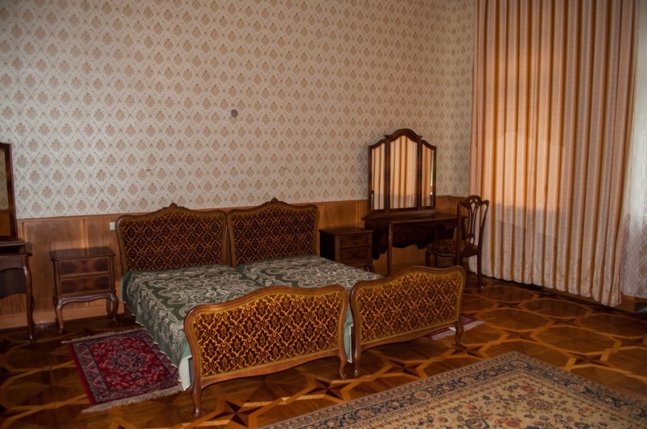 Дача Сталина в Абхазии на озере Рица