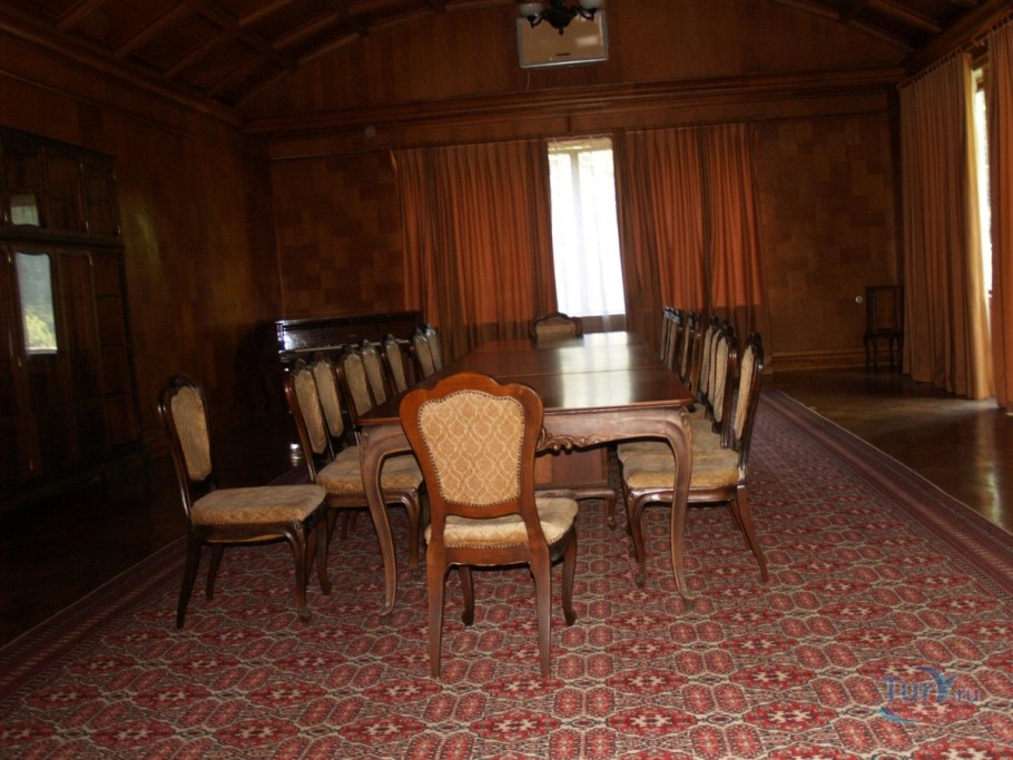 Дача Сталина в Грузии