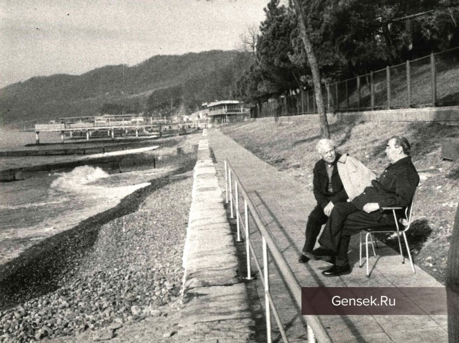 Сталинская дача в Абхазии на озере Рица