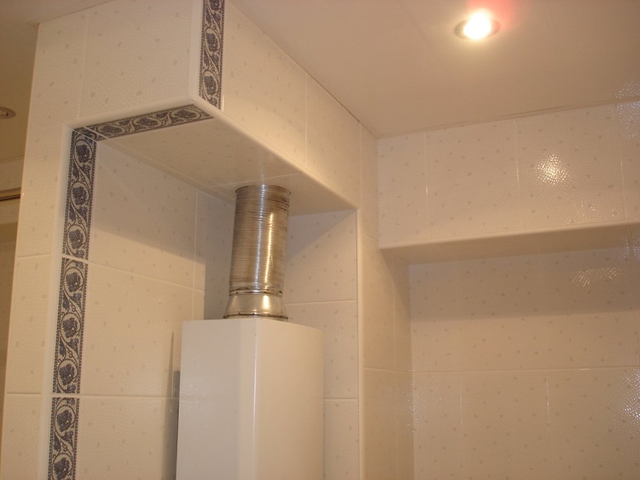 Водонагреватель над.унитазо