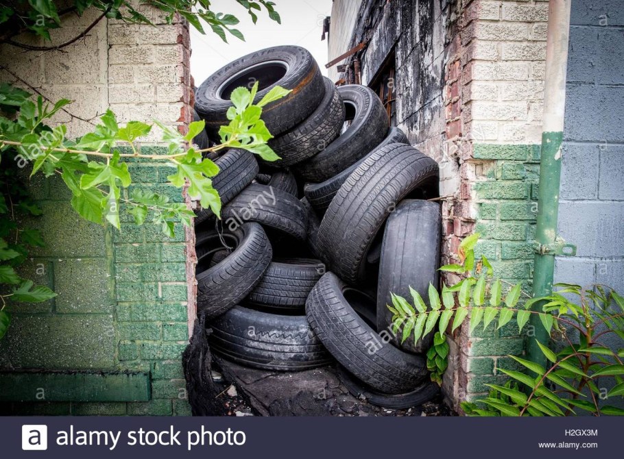Старые покрышки