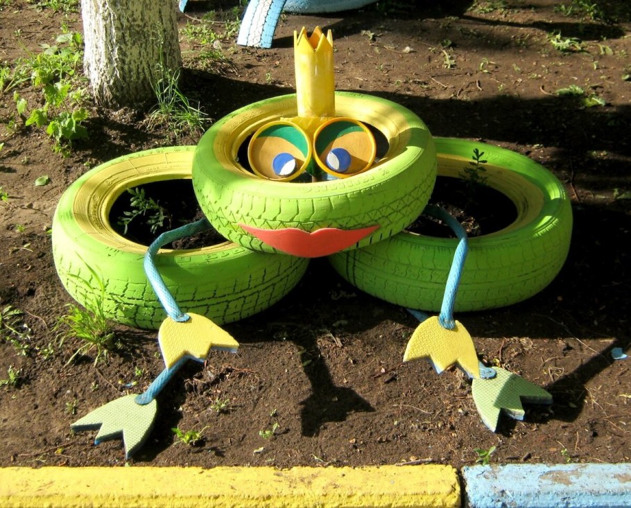 Фигуры из колес для сада