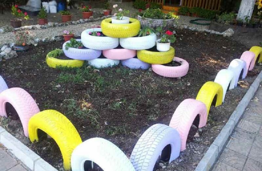 Клумбы из шин для сада