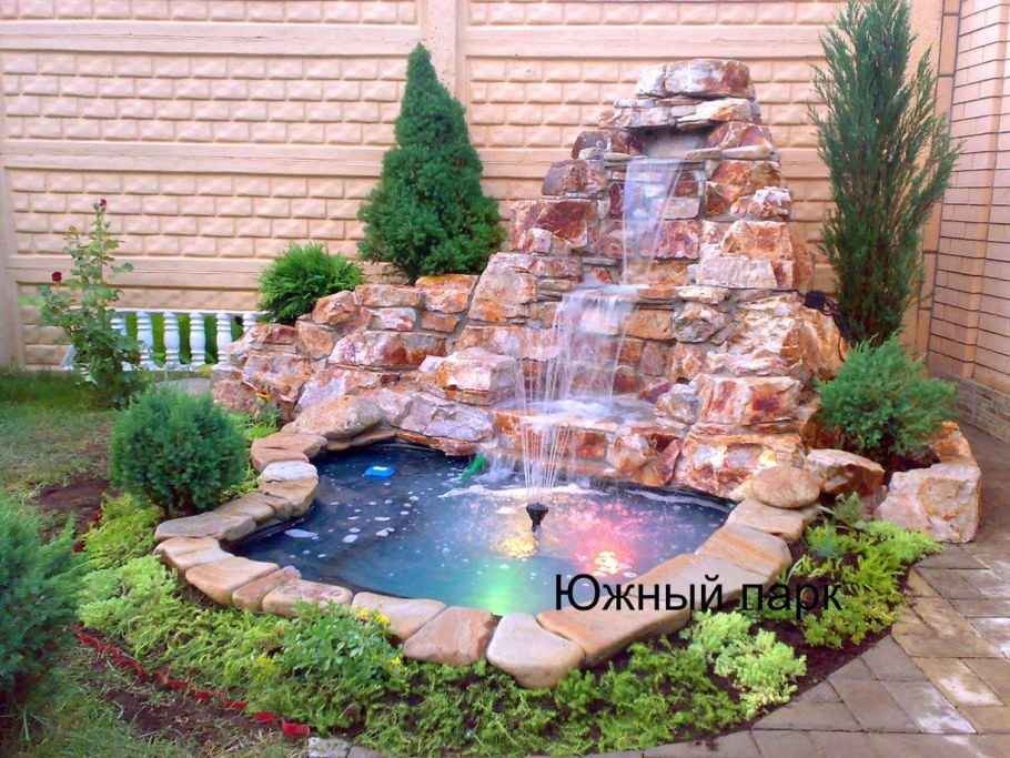 Декоративный прудик угловой