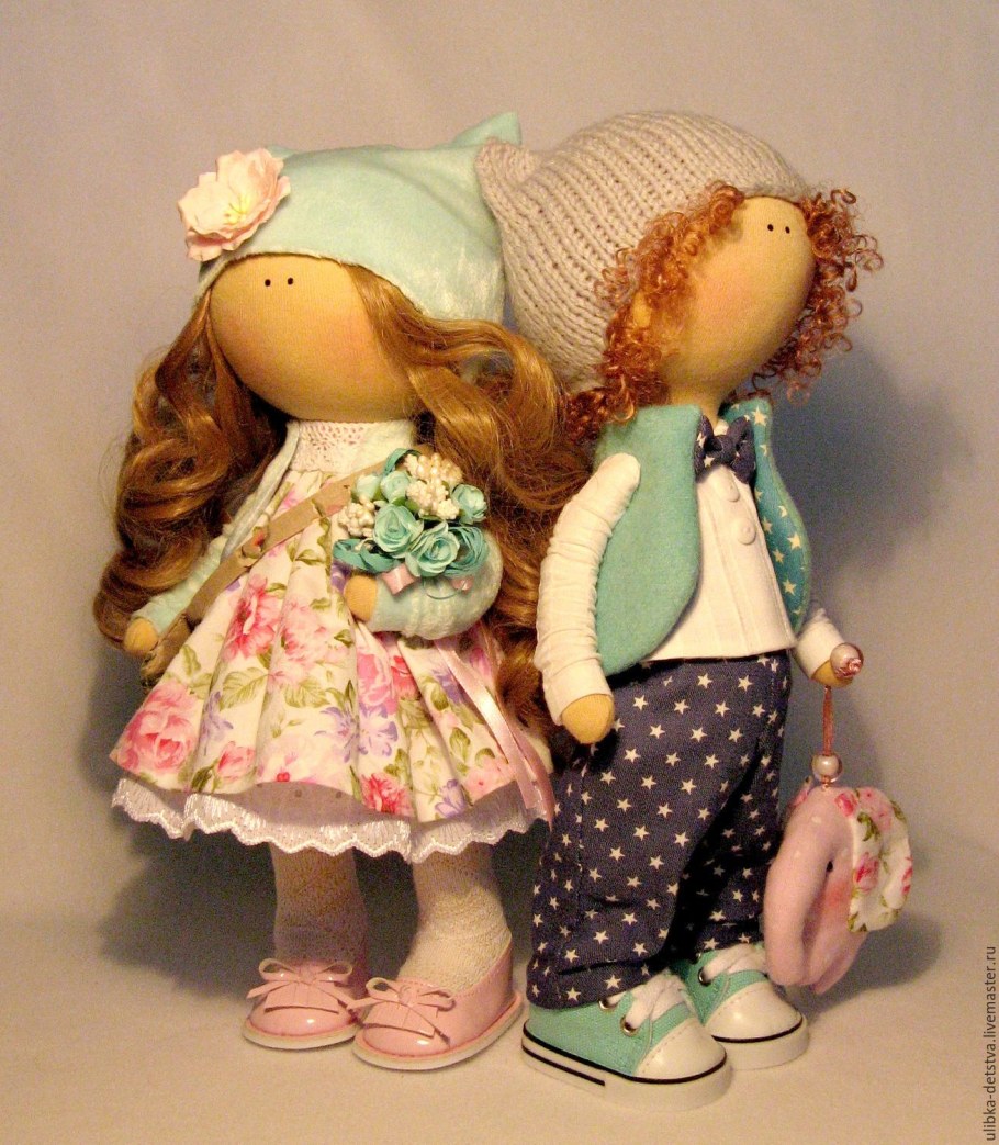 Текстильная кукла в интерьере