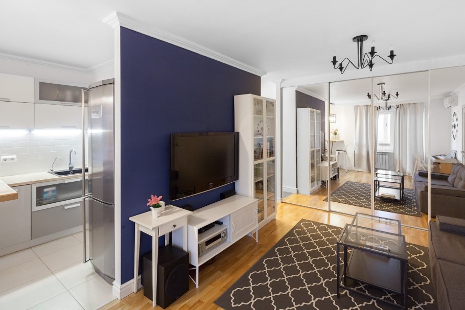 Светлая гостиная в хрущевке