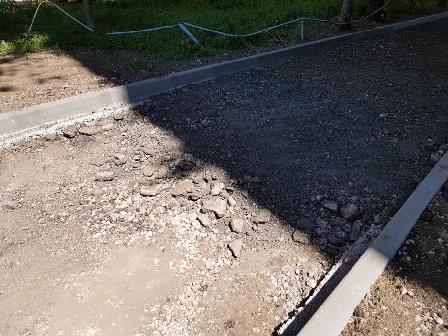 Асфальт во дворе частного