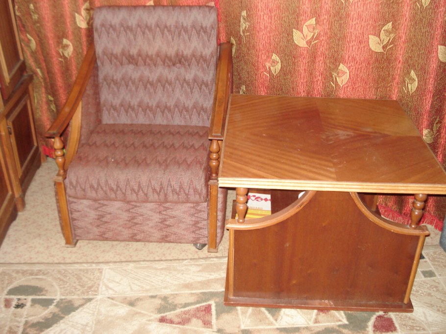 Советская стенка в современном интерьере