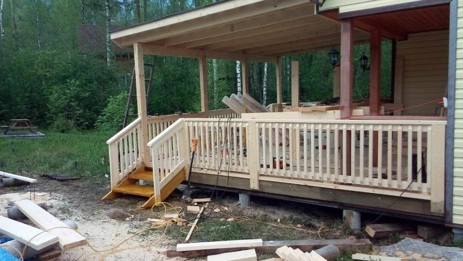 Стройка веранды на даче