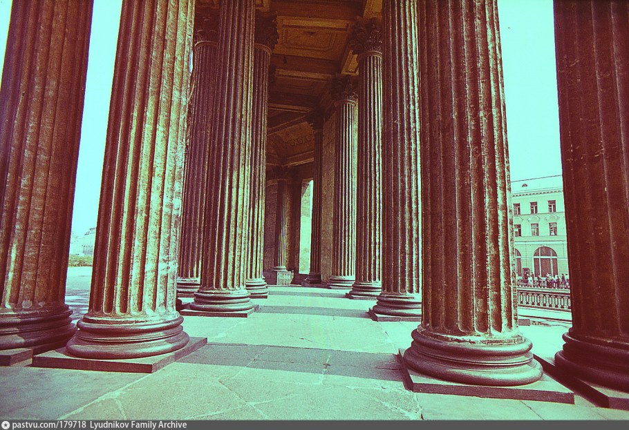 Колоннада Казанского собора