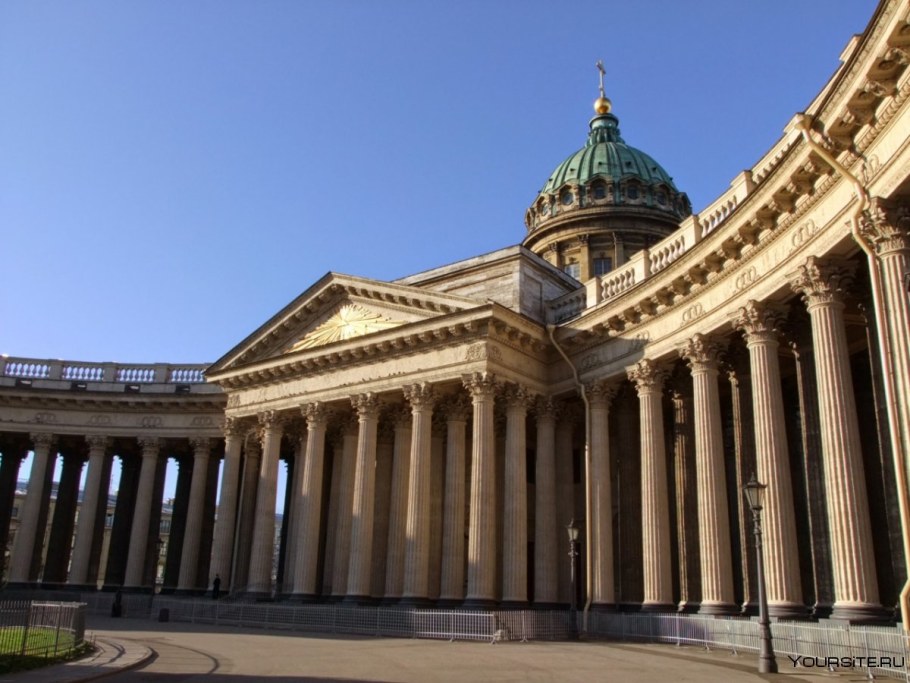 Казанский собор в Петербурге колоннада