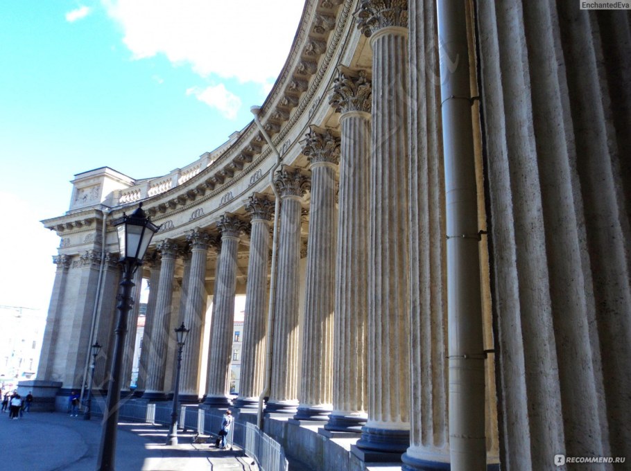 Фасад колоннады Казанского собора СПБ
