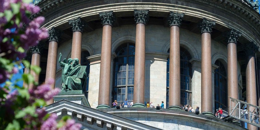 Колоннада Исаакиевского собора