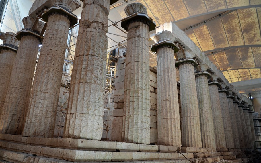 Храм Аполлона Эпикурия в Бассах (Греция)