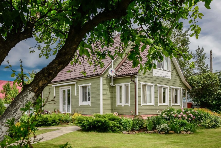 Ветхий дачный домик