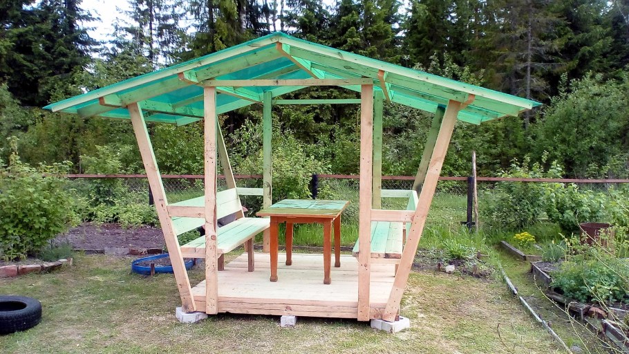 Беседка из березы