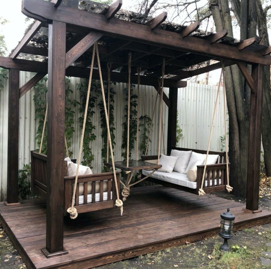 Небольшой навес