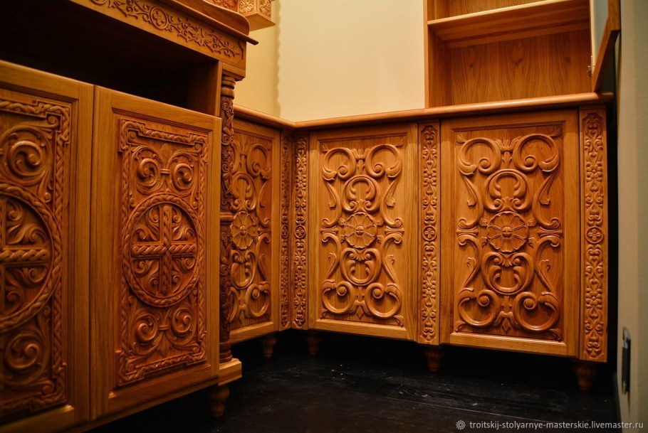 Резные фасады для кухни