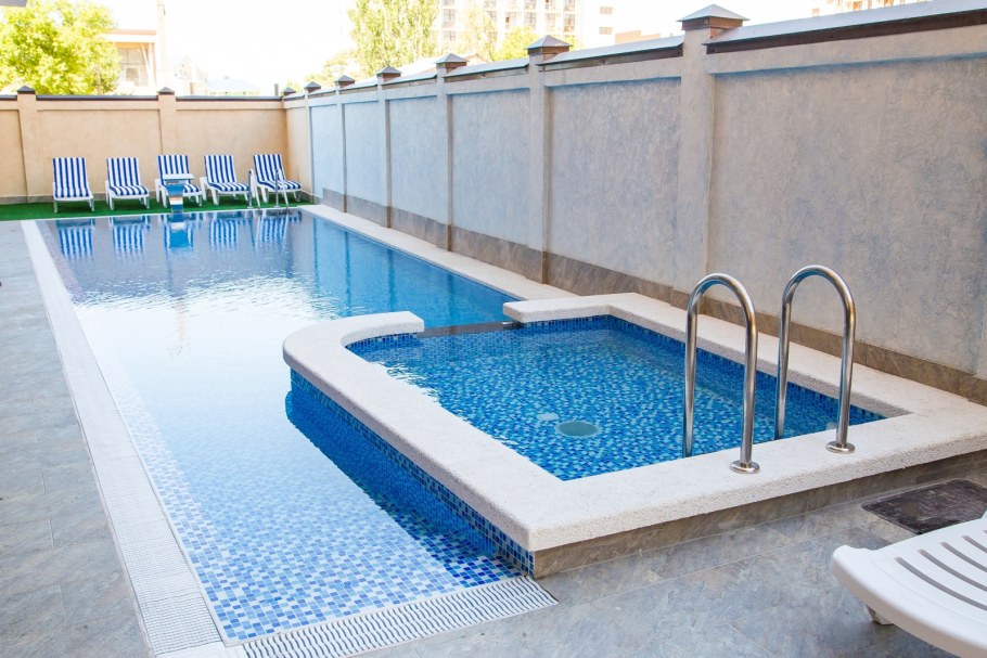 X Clinic Репино бассейн