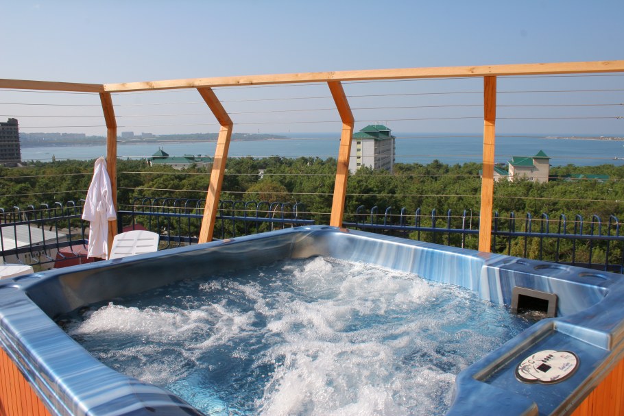 Крытый бассейн Гагра