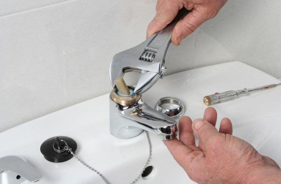 Отремонтировать смеситель