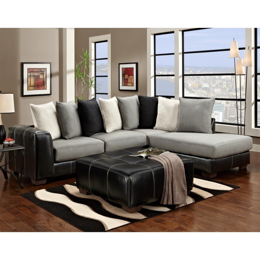 Серо-коричневый диван