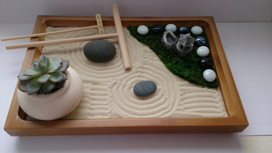 Японский песочный сад дзен