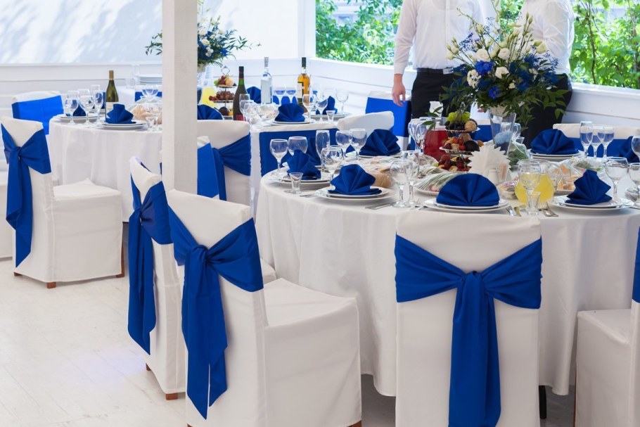 Украшение свадебного зала в синем цвете
