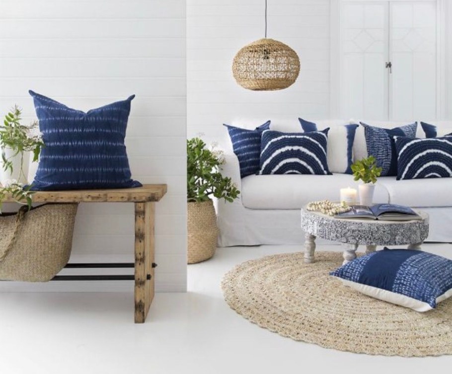 Круглый синий декор для дома