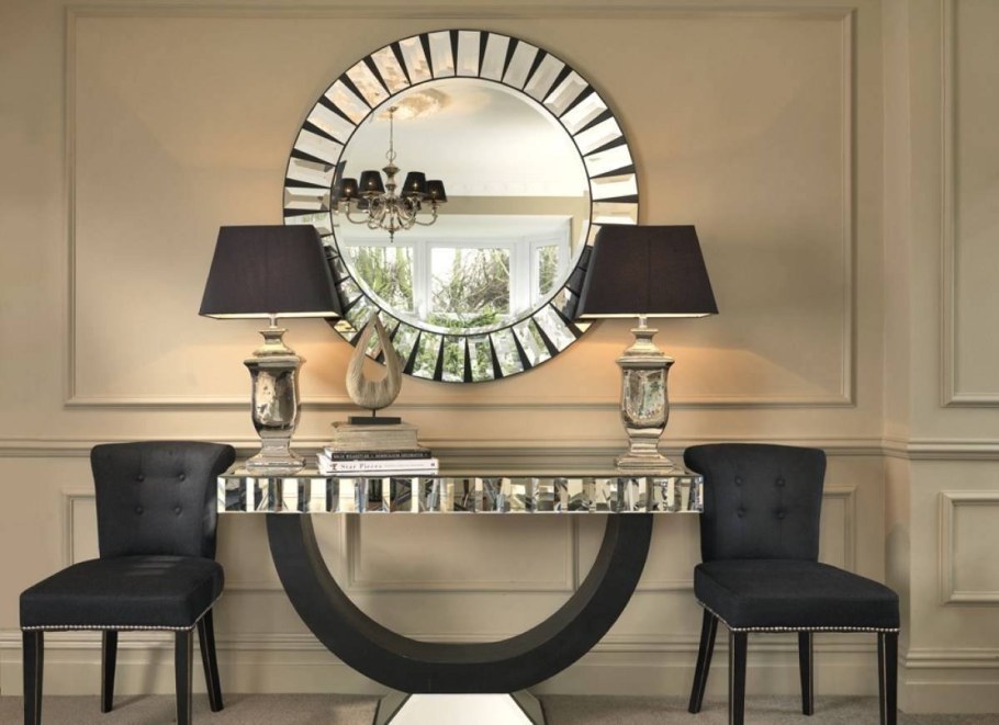 Зеркало и консоль в интерьере