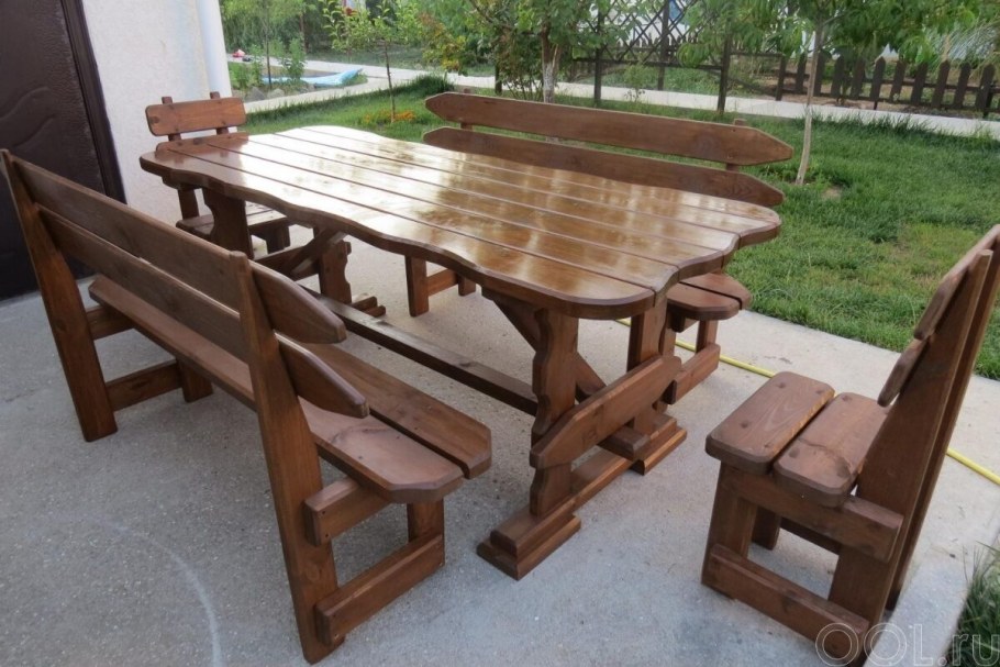 Садовый стол