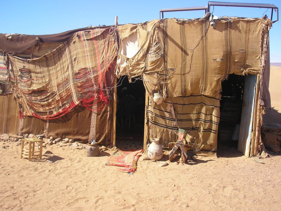 Фелидж жилище бедуинов внутри