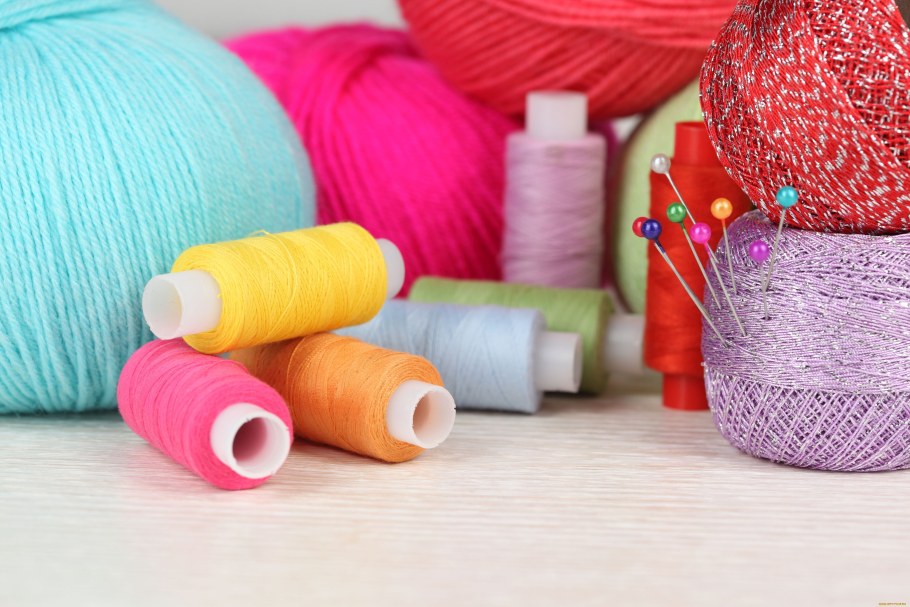 Иголка с ниткой