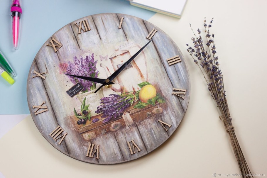 Часы в стиле Прованс