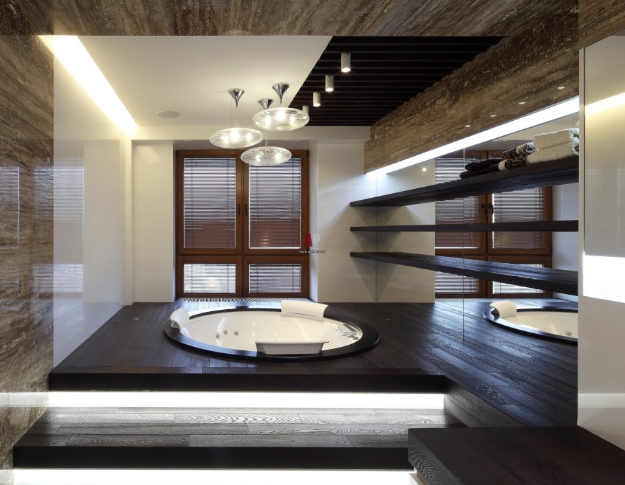 Ванная на подиуме