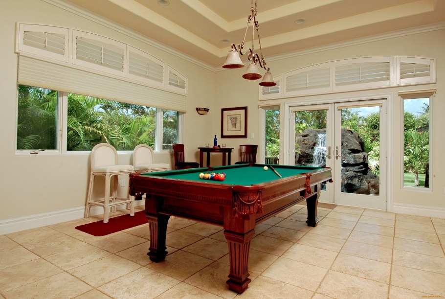 Бильярдная на даче