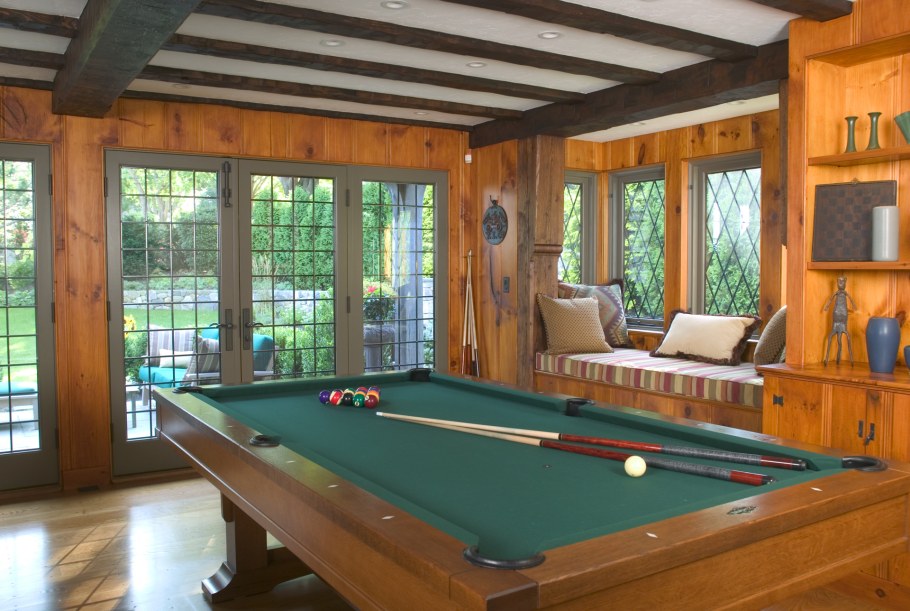 Беседка для бильярда на даче