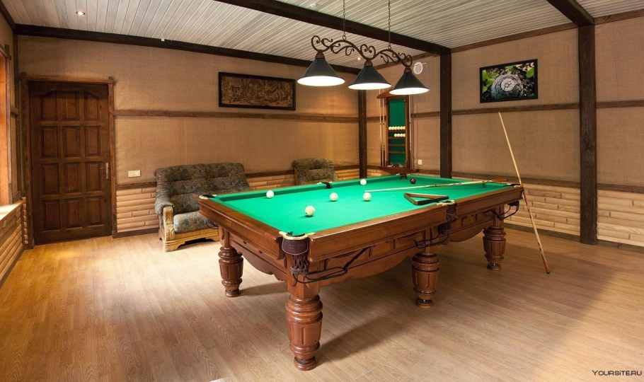 Декорация стены бильярдным залом