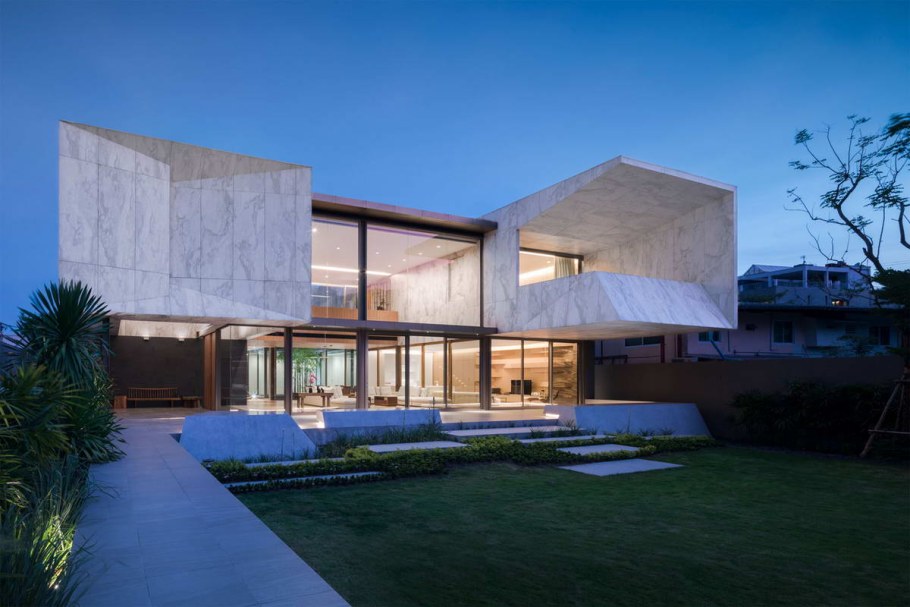 Отделка фасада гибким камнем