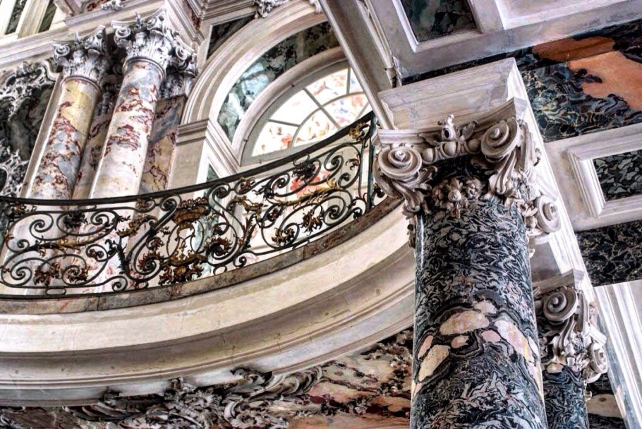 Дворцы Массимо Листри