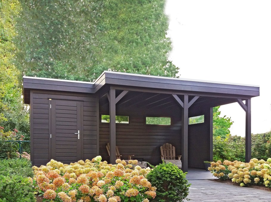 Сарай с летней кухней