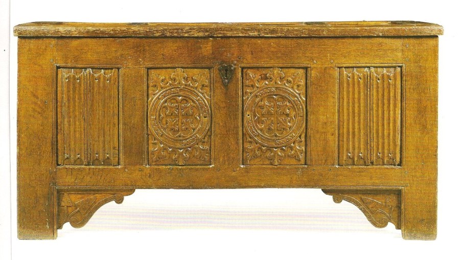 Романский стиль мебель