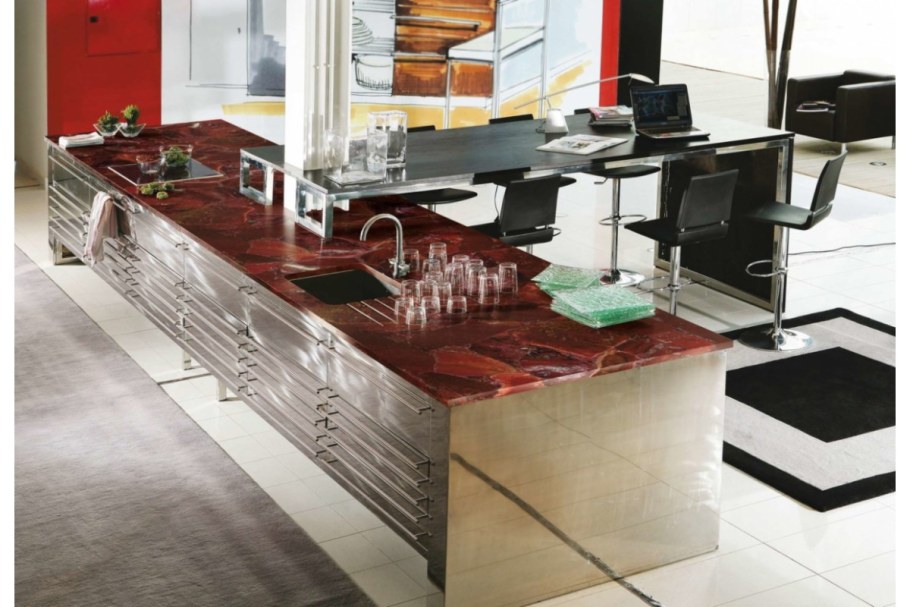 Шкатулка из яшмы