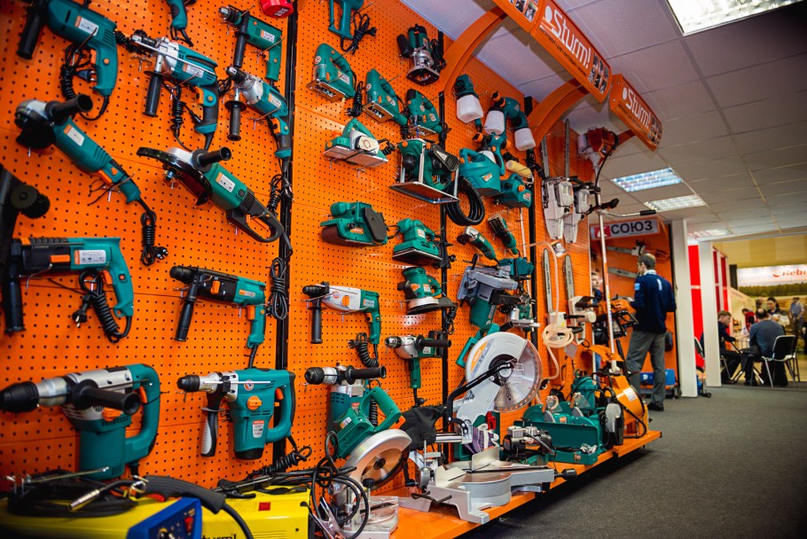 Электроинструментом Sturm