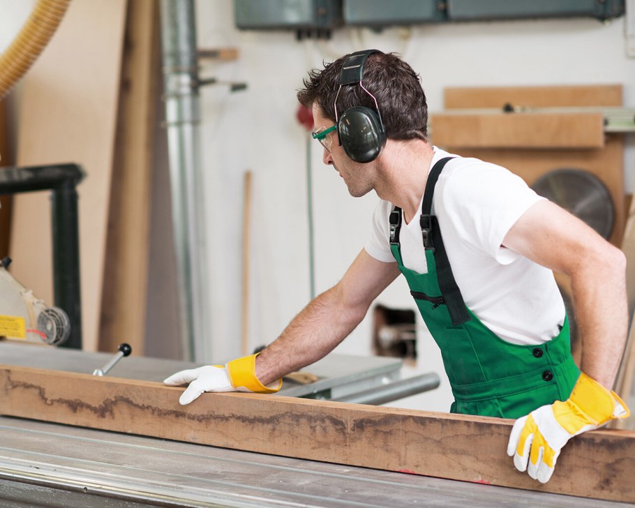 Столяр плотник