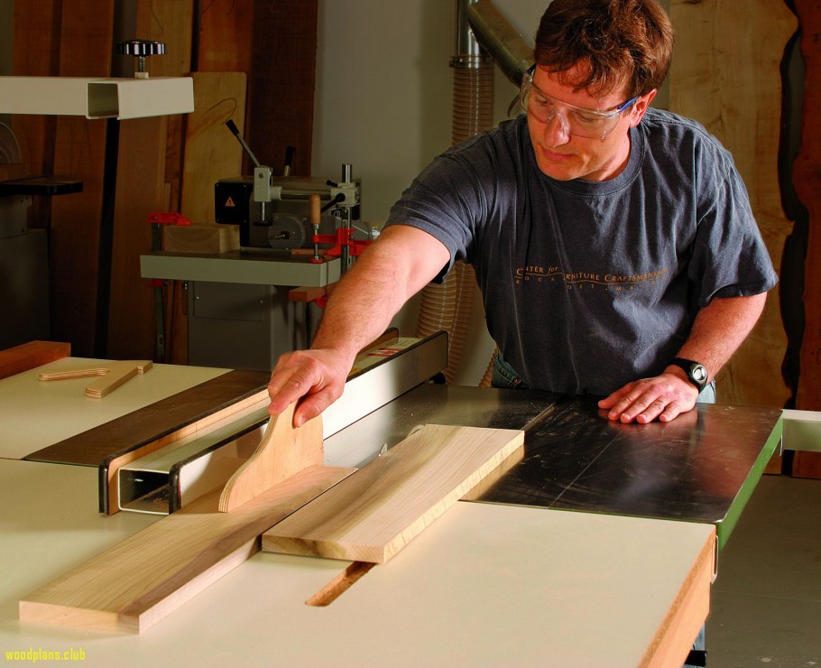 Профессия Столяр